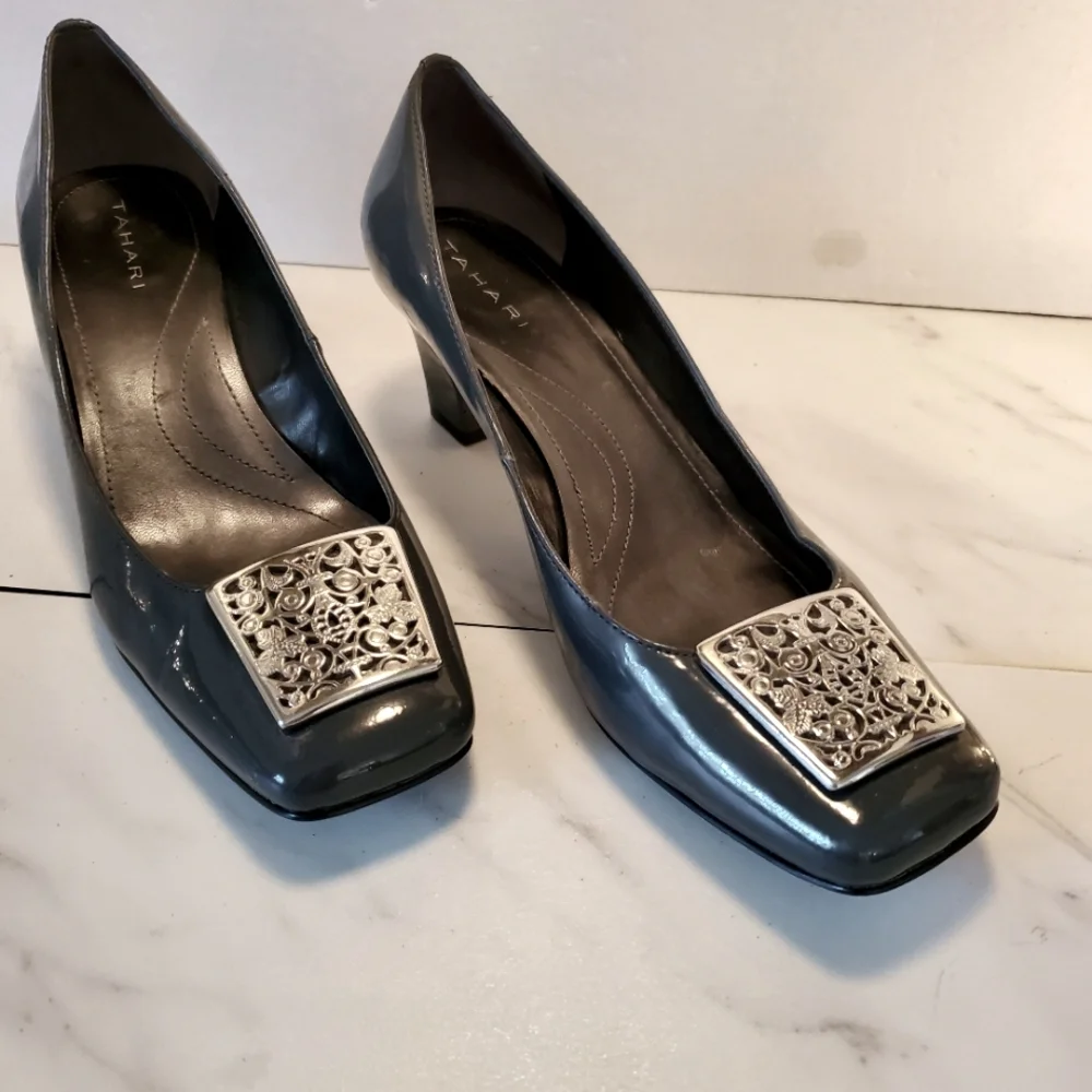 Tahari Silver Heels S 8 1/2
